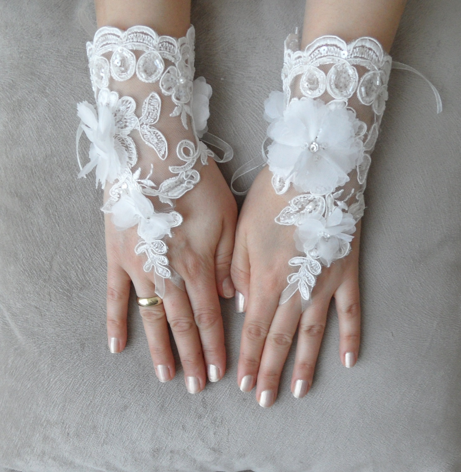 Bridal Gloves Ivory Gloves Modern Gloves Svarovski Crystal Luxe Lace Gloves On Luulla 0006